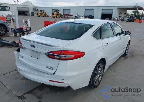 2019 Ford Fusion Hybrid Titanium from USA, damaged, VIN 3FA6P0RUXKR259292
